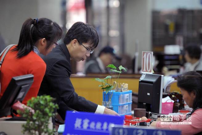 馬英九提告周玉蔻求償1000萬并登報(bào)道歉(圖) 馬英九提告周玉蔻求償1000萬并登報(bào)道歉(圖)