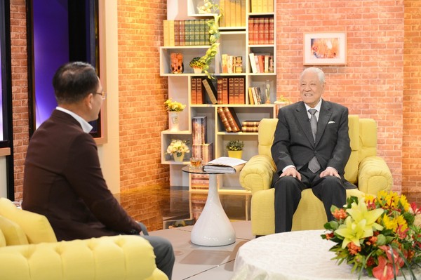 臺(tái)灣地區(qū)前領(lǐng)導(dǎo)人李登輝接受專(zhuān)訪 臺(tái)灣地區(qū)前領(lǐng)導(dǎo)人李登輝接受專(zhuān)訪