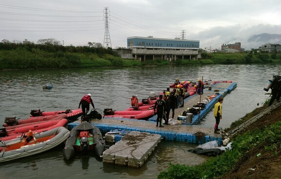 �RӢ���°�������(f��)�d���C(j��)��Ԯ�T���˲���ĸ��H�����_(t��i)ý�D��