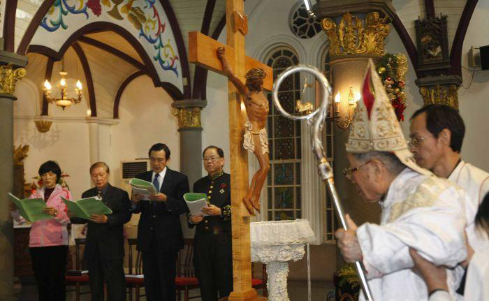 臺(tái)灣地區(qū)領(lǐng)導(dǎo)人馬英九參加天主教彌撒 臺(tái)灣地區(qū)領(lǐng)導(dǎo)人馬英九參加天主教彌撒
