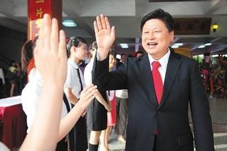 傅崐萁有望重返藍(lán)營(yíng) 傅崐萁有望重返藍(lán)營(yíng)