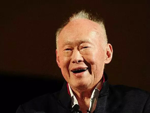 �¼��½����������ҫ��ǰ��