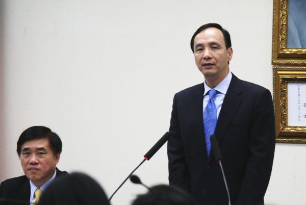 �����hͨ�^2016���x�C�� �h�TͶƱ�c���{(di��o)������3:7