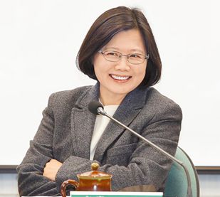 臺(tái)報(bào):蔡英文須對(duì)兩岸政策表態(tài)否則遭深綠綁架