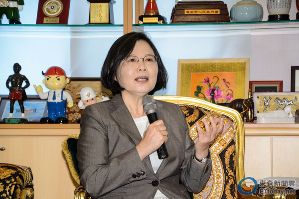 蔡英文姐姐現(xiàn)身力挺:我們要做上位的人 得看天命 蔡英文姐姐現(xiàn)身力挺:我們要做上位的人 得看天命