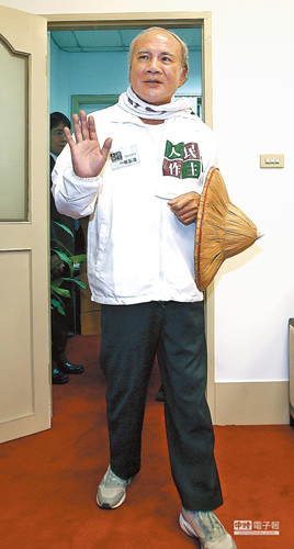 ���M�hǰ��ϯ���x���|(zh��)�ɲ�Ӣ�Ļؑ����h֮�f