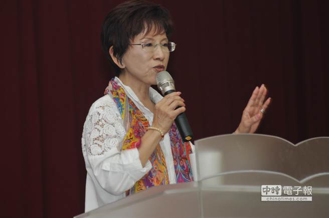 洪秀柱金門開講:戰(zhàn)士無避戰(zhàn)權(quán)利 我要凱旋而歸 洪秀柱金門開講:戰(zhàn)士無避戰(zhàn)權(quán)利 我要凱旋而歸