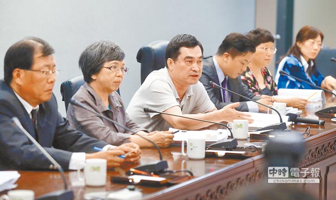 臺北五大案結(jié)案 藍(lán)綠議員齊轟柯文哲"雷聲大雨點(diǎn)小" 臺北五大案結(jié)案 藍(lán)綠議員齊轟柯文哲"雷聲大雨點(diǎn)小"