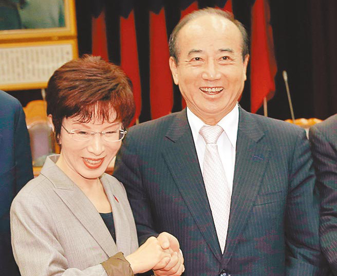 洪秀柱啟動(dòng)整合 今起拜會(huì)“連吳王”爭(zhēng)取認(rèn)同(圖) 洪秀柱啟動(dòng)整合 今起拜會(huì)“連吳王”爭(zhēng)取認(rèn)同(圖)