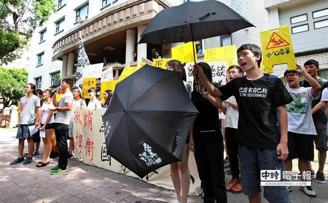 ���^(q��)�����n�V��У(li��n)�ˡ��ȌW(xu��)���F(tu��n)�w5��̖(h��o)������˼��Y(ji��)����(gu��)������Ҫ���N�������n�V��