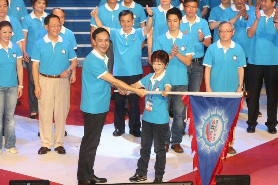 洪秀柱:在“九二共識(shí)”基礎(chǔ)上推動(dòng)兩岸和平發(fā)展