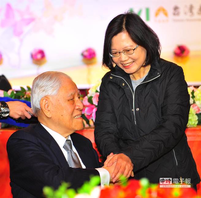 �D�����M�h��ϯ��Ӣ�ģ��ң���ϯ�������ǰ����x��������