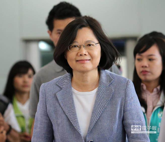 ���M(j��n)�h���x�˲�Ӣ��ϣ���������x���v���������к܏�(qi��ng)�Ĝ�ͨ�����������I(l��ng)��(d��o)�F(tu��n)�(du��)����