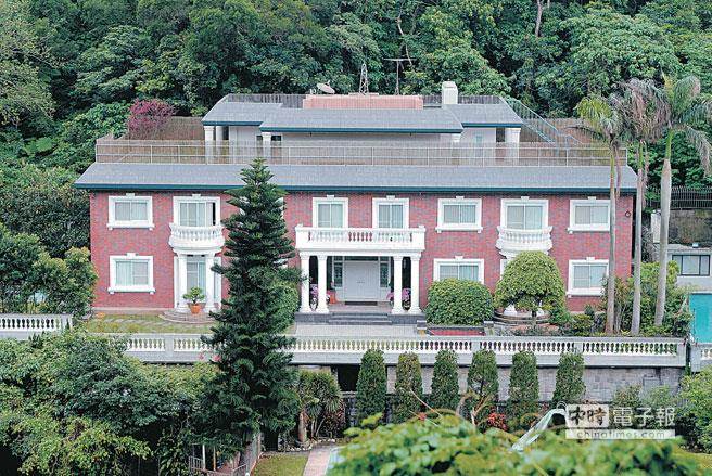 ��ɽ�f���^