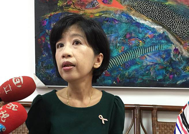 陳佩琪稱“波卡”不過(guò)就是兩張圖片 網(wǎng)友批:腦子進(jìn)水 陳佩琪稱“波卡”不過(guò)就是兩張圖片 網(wǎng)友批:腦子進(jìn)水