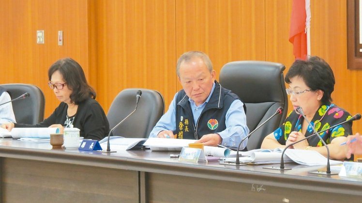 苗栗縣府資金缺口仍大 要再借30億解決發(fā)薪問題 苗栗縣府資金缺口仍大 要再借30億解決發(fā)薪問題