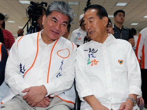 宋楚瑜今公布副手 前"內(nèi)政部長(zhǎng)"李鴻源呼聲高 宋楚瑜今公布副手 前"內(nèi)政部長(zhǎng)"李鴻源呼聲高