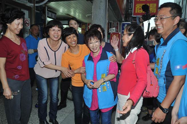 ���ڽ��T(m��n)�ְ߽�Ʊ�ĺ��������X(ju��)�ñȅ����h�c���(hu��)�������x�������Еr(sh��)��ӈ�(b��o)�� ������z��