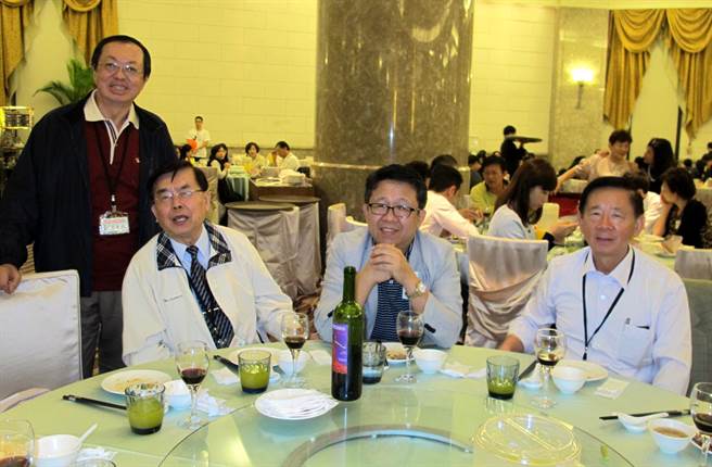 ꐽ��ʱ����c��Ӣ��ͬ�_(t��i)������(d��ng) ��(ji��n)��ͦ�{(l��n)����(ch��ng)��׃