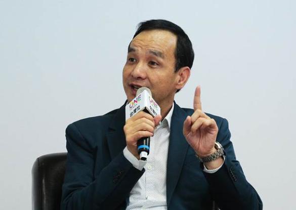 朱立倫戳破"英派"改革形象 指蔡團(tuán)隊中一半來自"扁團(tuán)隊" 朱立倫戳破"英派"改革形象 指蔡團(tuán)隊中一半來自"扁團(tuán)隊"