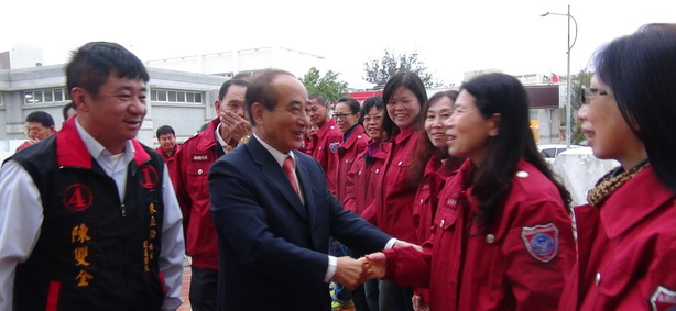 王金平跨海到澎湖固樁 與打火兄弟聯(lián)絡(luò)感情 王金平跨海到澎湖固樁 與打火兄弟聯(lián)絡(luò)感情