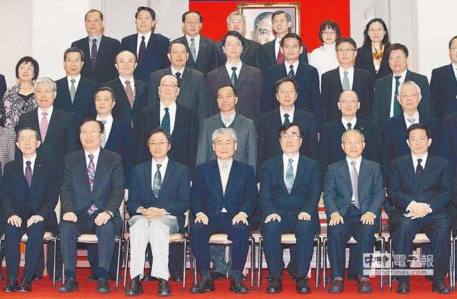 臺"行政院長"今將率"內(nèi)閣"總辭 成員共進退心意決 臺"行政院長"今將率"內(nèi)閣"總辭 成員共進退心意決