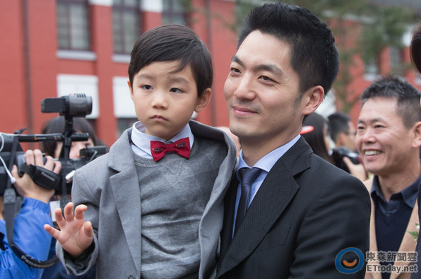 �_(t��i)"��ί"�߼t̺���c(di��n)�� �Y��ʯ���O�����Ӿ�(�D)