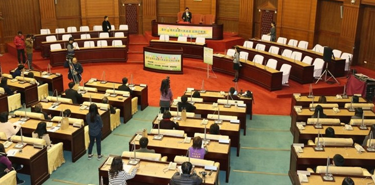 滿15歲就能參政議政 臺(tái)中市將設(shè)立"青年議會(huì)" 滿15歲就能參政議政 臺(tái)中市將設(shè)立"青年議會(huì)"