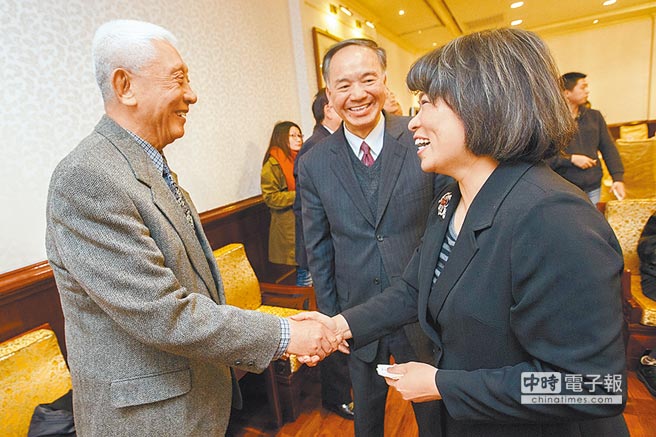 黃敏惠出席春酒餐會 黃敏惠出席春酒餐會