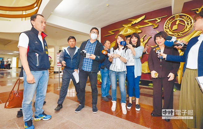 國民黨主席選舉白熱化 李新嗆黃敏惠退選 國民黨主席選舉白熱化 李新嗆黃敏惠退選