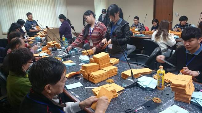 �ں����h�T����Ч�xƱ�����������@���˳ɵĉ����Ե�Ʊ���D������h�����xƱ�_Ʊ��r