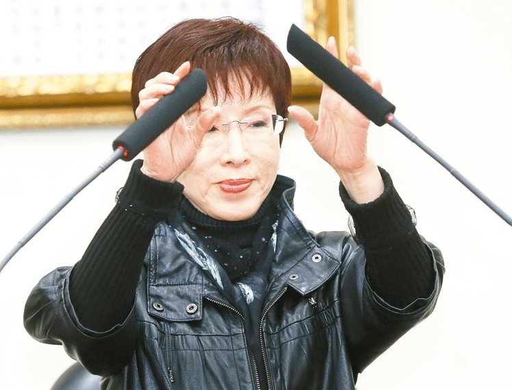 洪秀柱被稱國民黨第1個(gè)最平民化黨主席 面臨4大挑戰(zhàn) 洪秀柱被稱國民黨第1個(gè)最平民化黨主席 面臨4大挑戰(zhàn)