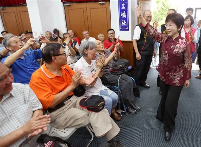 李登輝再拋“臺(tái)獨(dú)”言論 洪秀柱痛批(圖) 李登輝再拋“臺(tái)獨(dú)”言論 洪秀柱痛批(圖)