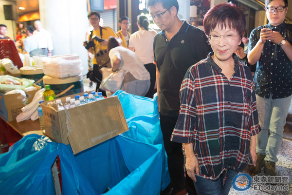 �h��ϯ֮������? ������:�F(xi��n)��Մ���x������������ƽ