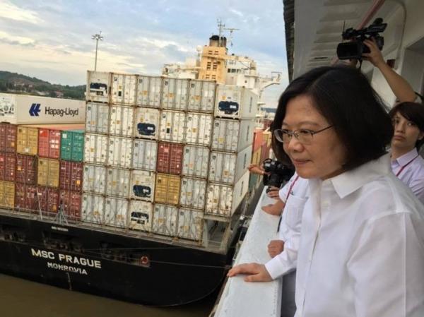 ��ý���ɰ������ѬF(xi��n) ��Ӣ�Į�(d��ng)�֑�(y��ng)˼������֮��