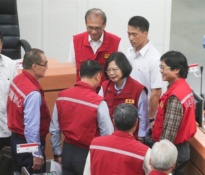 臺東受災(zāi)蔡英文竟不到場 引發(fā)臺灣網(wǎng)友聲討 臺東受災(zāi)蔡英文竟不到場 引發(fā)臺灣網(wǎng)友聲討