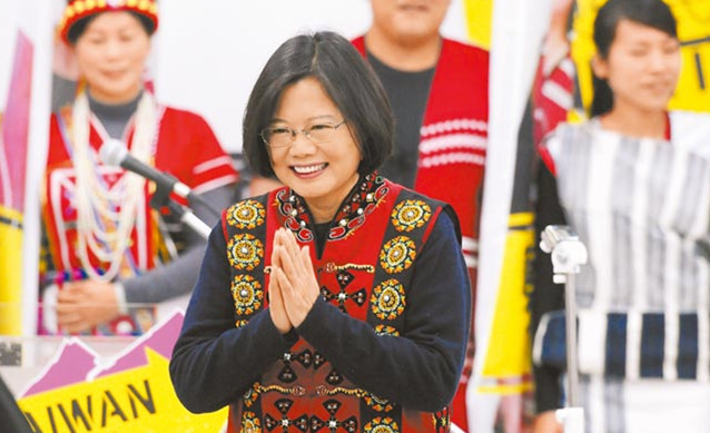 藍(lán)營(yíng)支持者歸隊(duì) 對(duì)蔡英文不滿意度高達(dá)82.1% 藍(lán)營(yíng)支持者歸隊(duì) 對(duì)蔡英文不滿意度高達(dá)82.1%