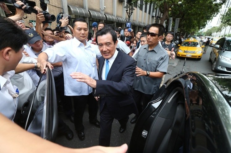 ���M������ޢ�Q�����ΫI�� �RӢ���H�Գ�ͥ