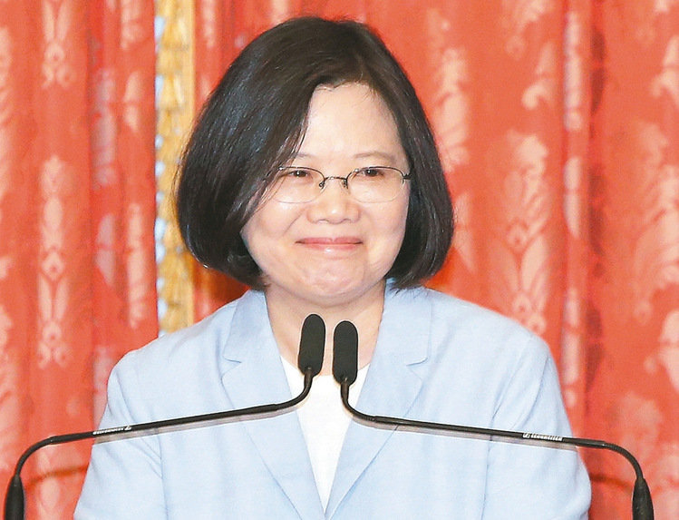 ��Ӣ�����_(t��i)ý���Ȳ衱���e��100���u(p��ng)��������W(w��ng)��ʹ�R