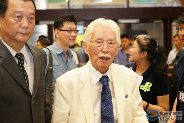 ��Ӣ�����{(di��o)�»�  "��(d��)��"���о��I(xi��n)Ӌ(j��)"����"�ˮ��