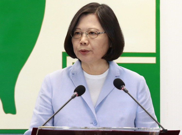 �_�Ǐ�(qi��ng)����Ӣ�Ľ�ֹý�w�l(f��)����������Ҵ�Ę�Į�(d��ng)��