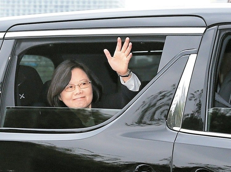 ��Ӣ������܇(ch��)?y��n)����񱊓]��