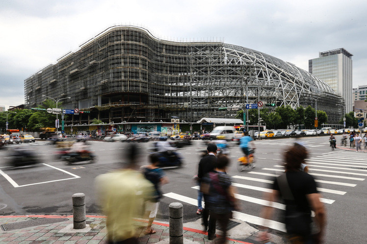 大巨蛋外觀 大巨蛋外觀