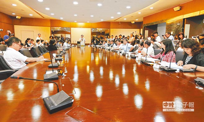 ���ڄӲ���8�����_�������Y���h���h���Y������ֻ���_���̘I(y��)�������ؕ��L����Ԫ������������I(y��)�^(q��)�S��(li��n)�Ͽ������������飨��һ���������挦һ���ńڷ��������@����Щ��܊�^��(zh��n)