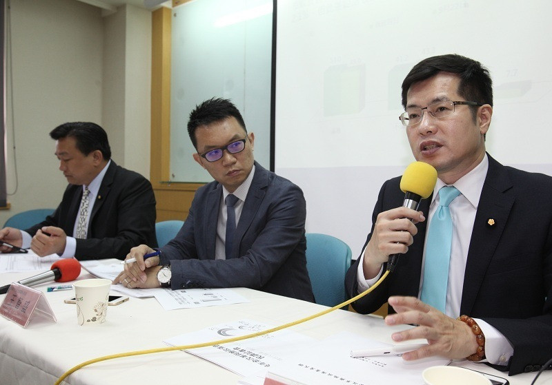 �_(t��i)�������ǎ�26���e�����{(di��o)ӛ�ߕ�(hu��)������ί���_�������ң���������󣩳�ϯ�����g�ߞ��_(t��i)�����������(hu��)��������ʢ����