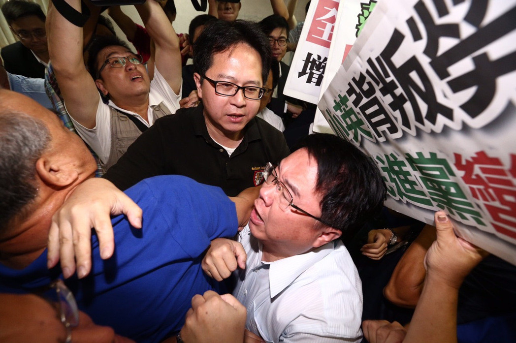 �_��������Ժ���l(w��i)�h(hu��n)ί�T��5�Ռ��顰һ��һ�ݡ��{�G���_ͻ