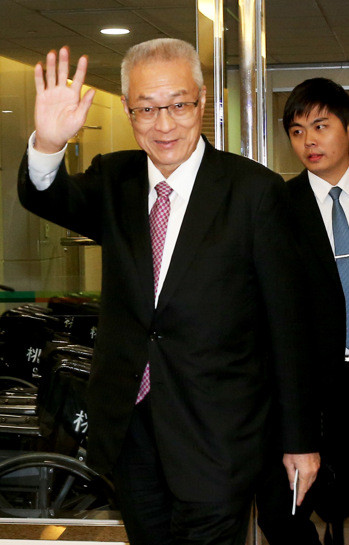 �Ƕ��x�����h�a(ch��n)��(hu��)���Ե� ����Ӣ�ķ�˼�t��