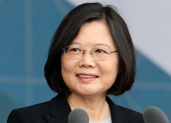 蔡英文10日在演說中多次提到年輕人 蔡英文10日在演說中多次提到年輕人