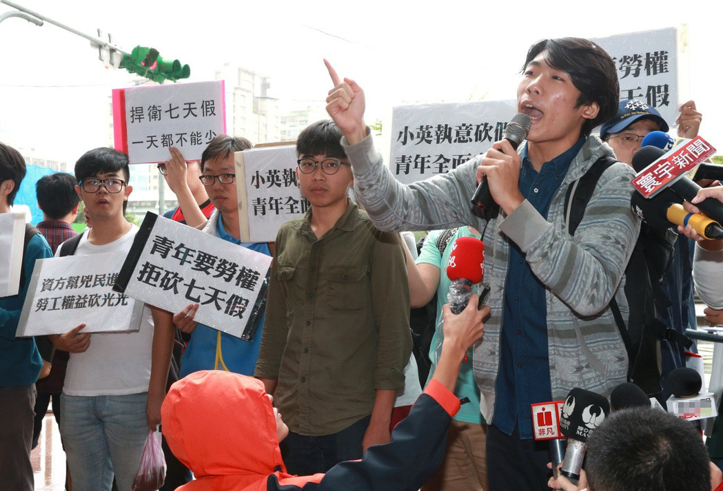 ����F(tu��n)�w����ǰ�����M(j��n)�h�����h�������h��Ӣ�Ĉ�(zh��)�⿳7�����ָ���e�ѽ�(j��ng)׌������ʧ����Ҫ�����һ�춼������