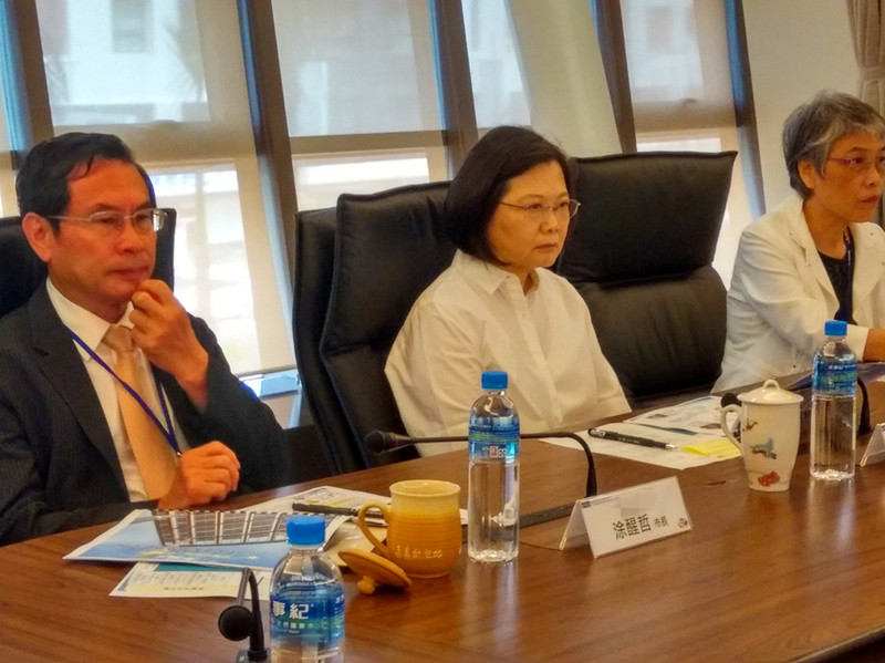 �_(t��i)ָ��(bi��o)���{(di��o)�@ʾ����Ӣ��ʩ���M(m��n)��ȃH��37.6%